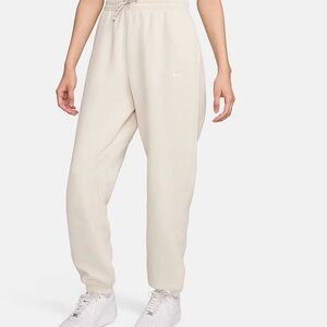Nike Women's  Cream Jogger Pants Size XS